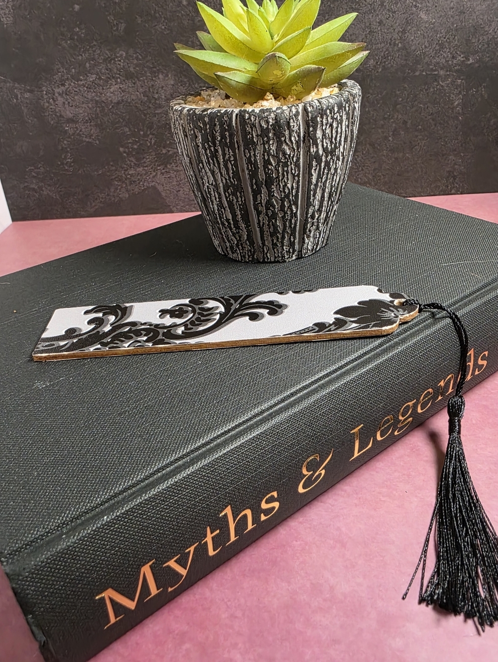 Damask Tassel Bookmark - Picture 2 of 4